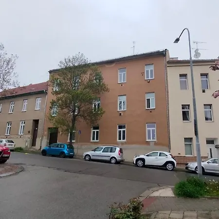 Vinohrady Apartment *